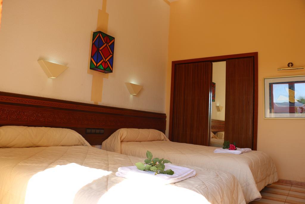 Sidi Harazem Hotel Exterior foto