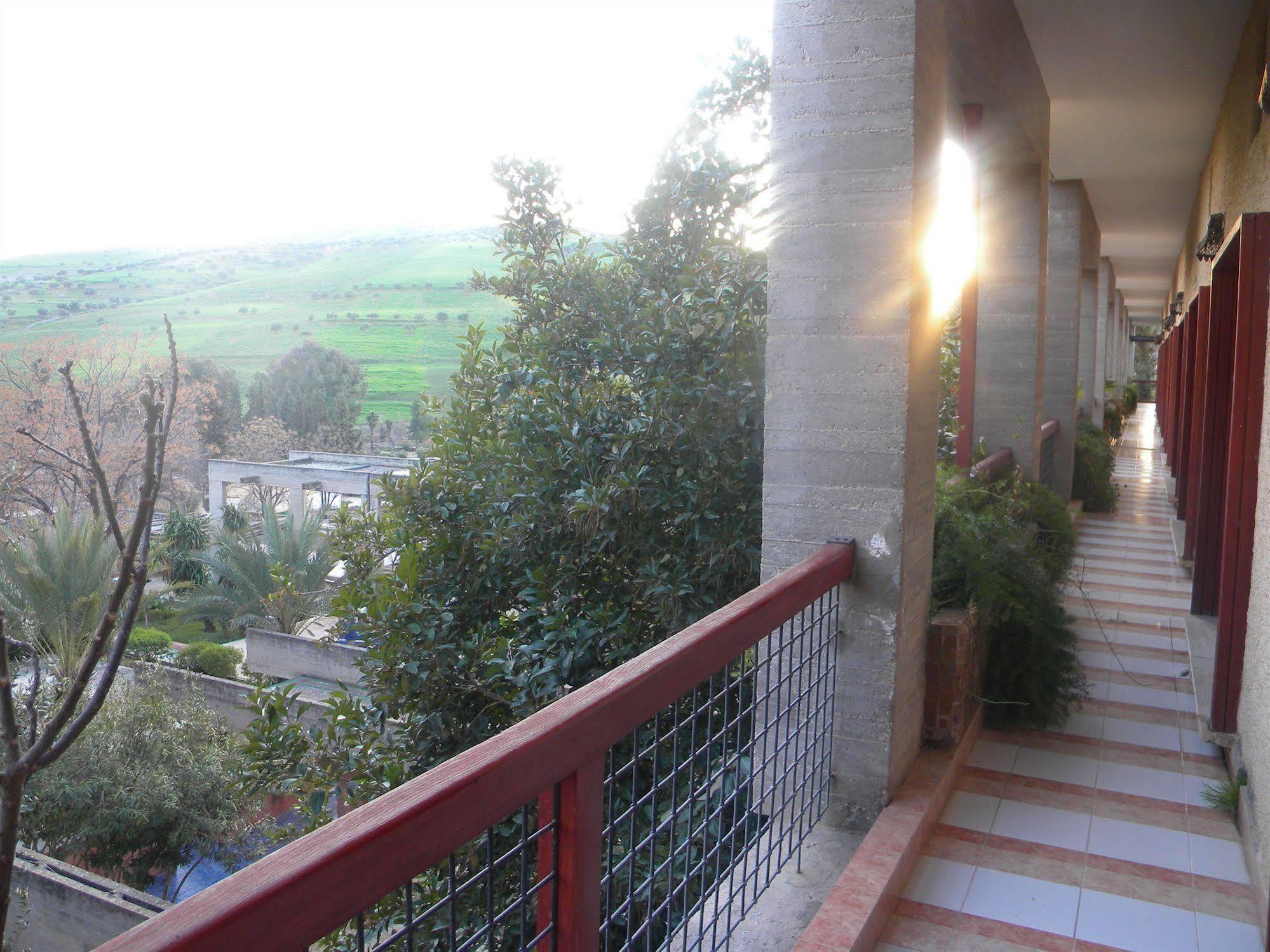 Sidi Harazem Hotel Exterior foto